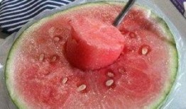 热门大瓜每日必吃大瓜合集 六安第一网红大黑哥,揭秘六安第一网红的崛起之路